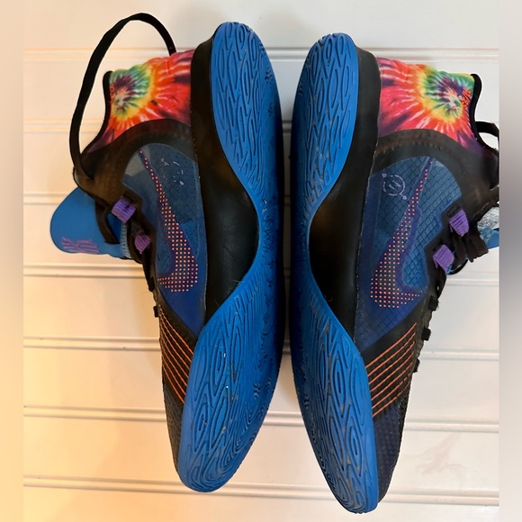 NIKE Kyrie Flytrap V GS Photo Blue Tie-Dye - Picture 3 of 8